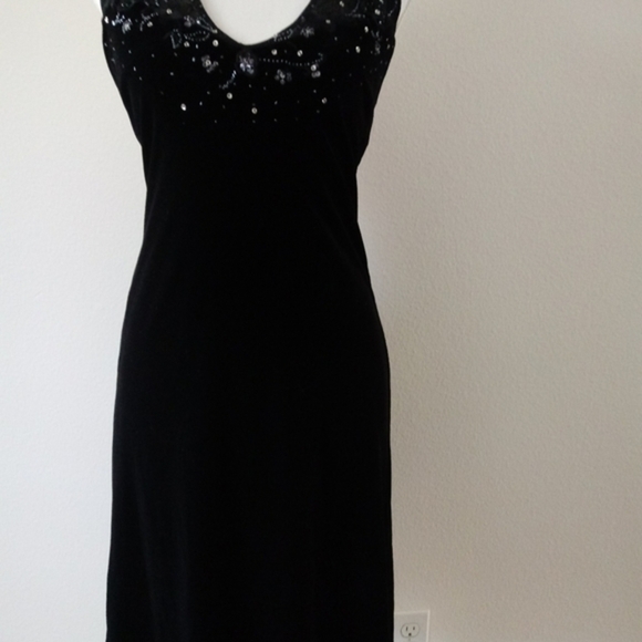 Dress - Picture 1 of 5